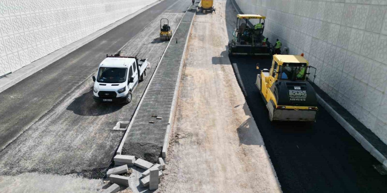 Menemen’de açılış yağmuru: Peş peşe açılışlar