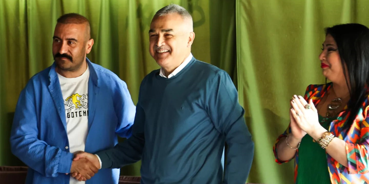 Savaş: "Kentini değil kendini tanıtan bir başkan var"