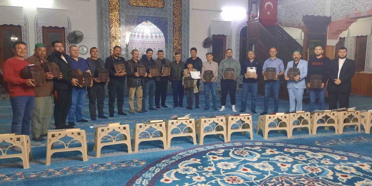 Köyceğiz’de Kur’an öğrenen kursiyerler belgelerini aldı