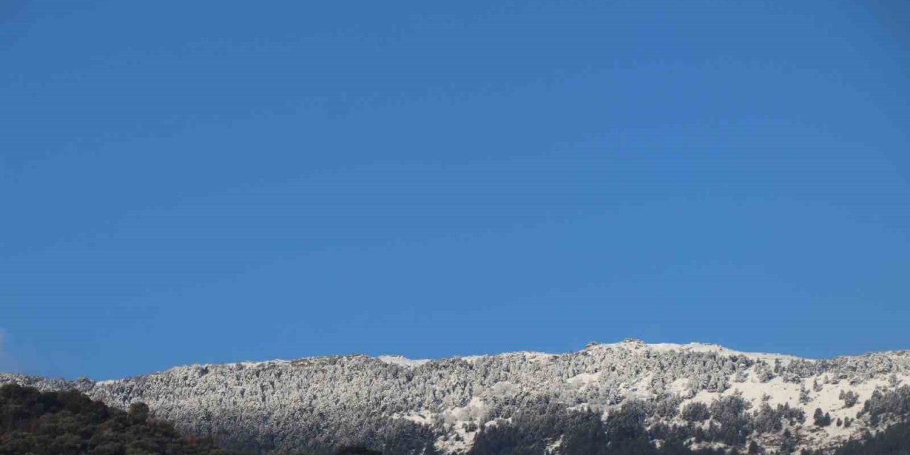 Mart ayında Madran Dağı’nda kar sürprizi