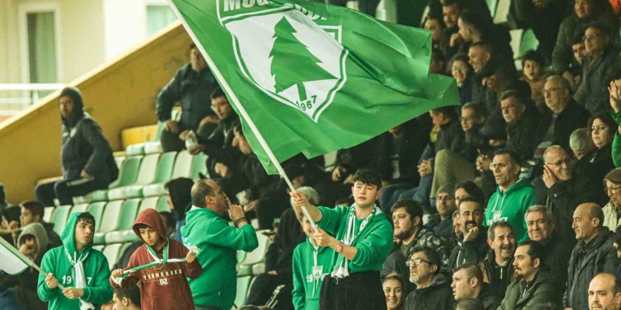 Taraftarlardan zorlu maça davet