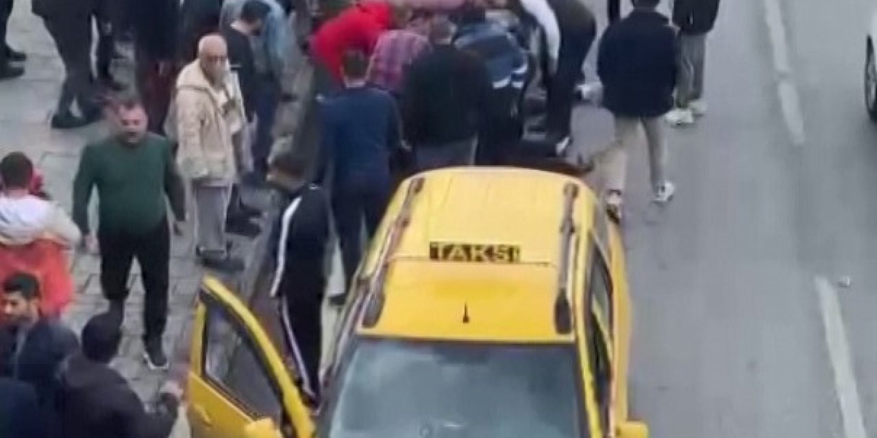 İzmir’de trafikteki laf dalaşı silahlı kavgaya döndü: 2 yaralı