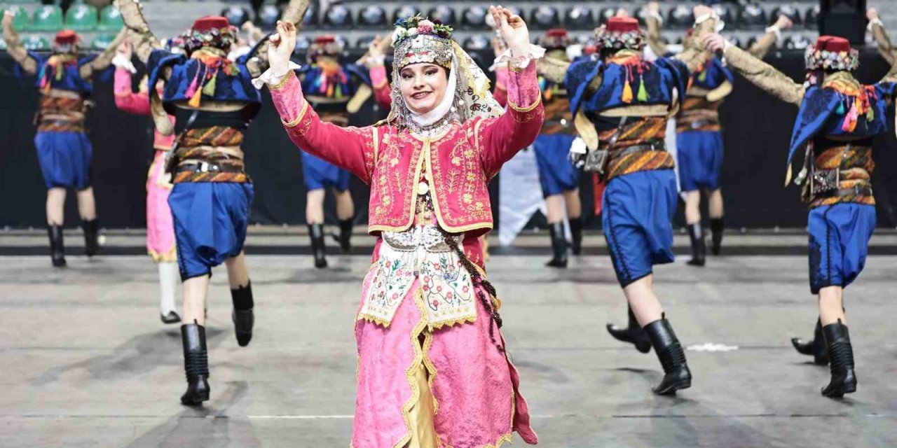 Denizli’de halk oyunları şöleni yaşanacak