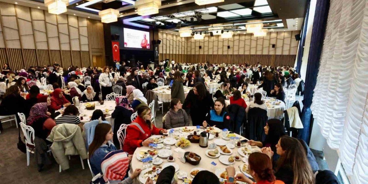 Şeniz Doğan: “Merkezefendi kadınlarımız sayesinde mutlu”