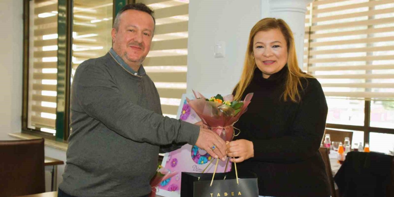 Denizli OSB 8 Mart’ta kadın çalışanlarını unutmadı