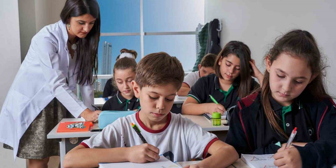 Pamukkale Adayı Pekdemir ücretsiz eğitim projelerini anlattı