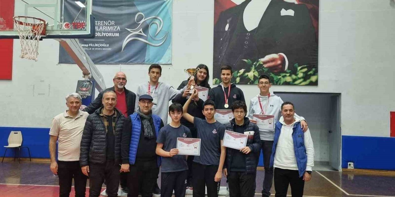 En iyi hamleyi yapan Aydın Lisesi il birincisi oldu
