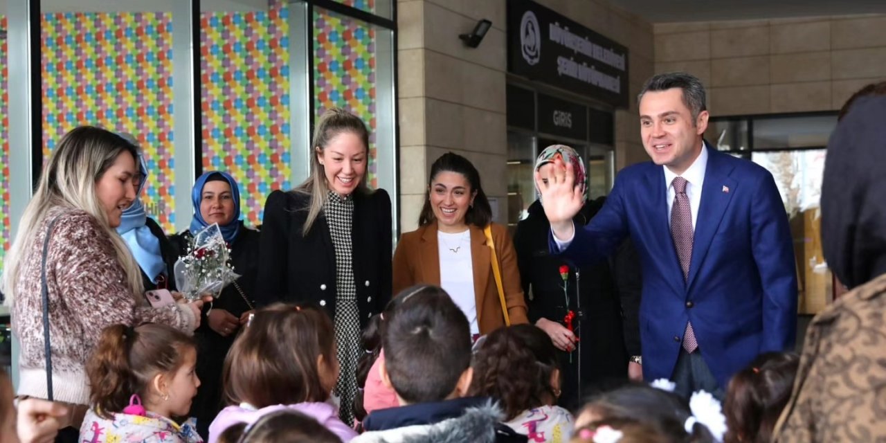 Başkan Adayı Başer sahada ve ulaşılabilir başkan olacağının sözünü verdi