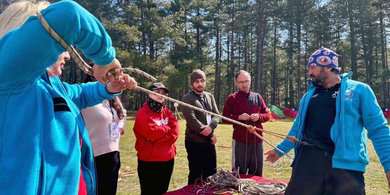 25 UMKE gönüllüsü eğitimlerini tamamladı