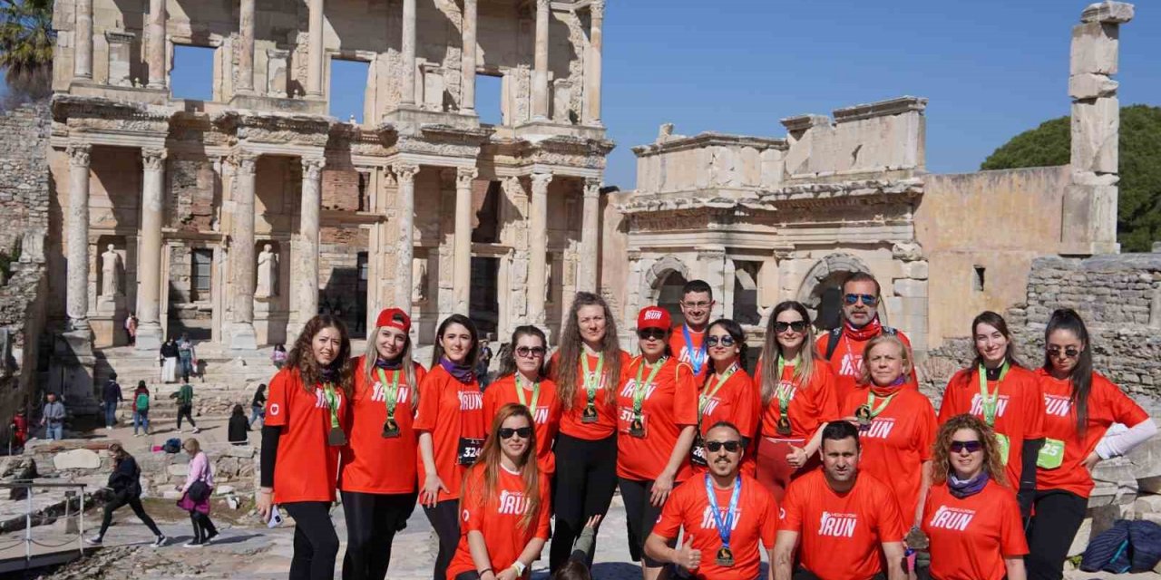 ‘Medical Point Run’ Efes Ultra Maratonu’nda ter döktü