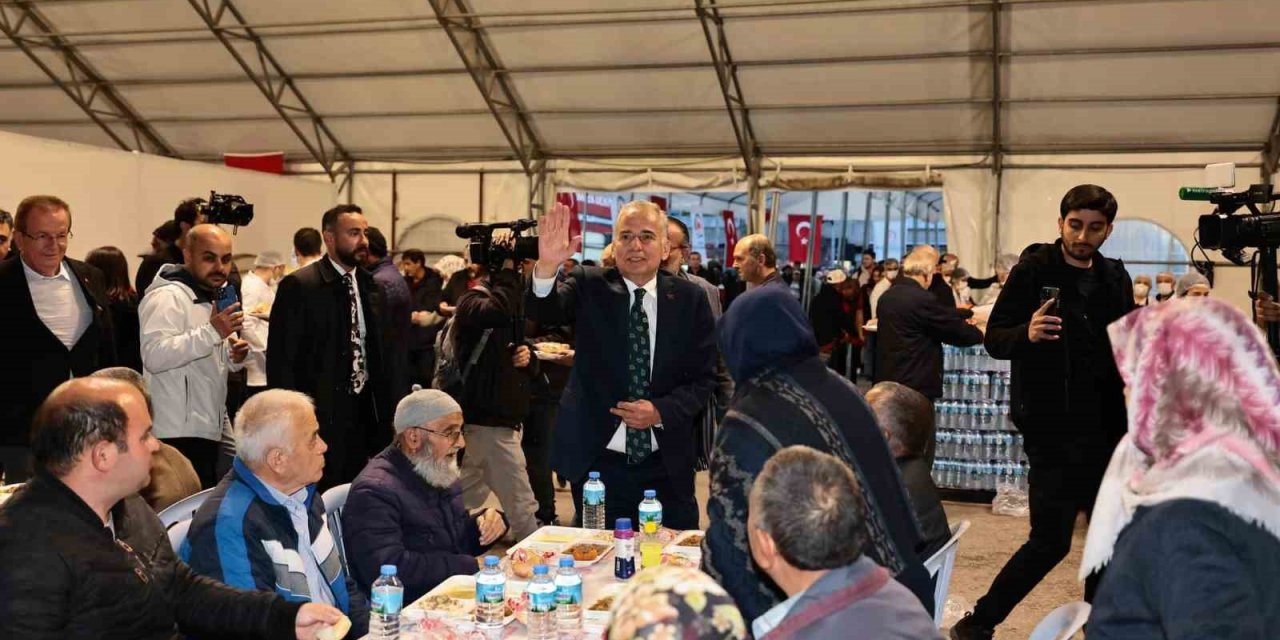 Denizli’de gelenek yine değişmedi