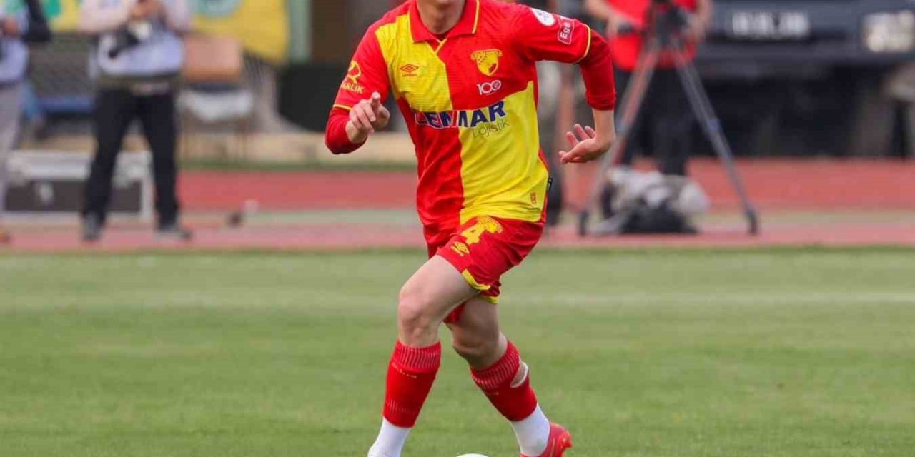 Ofansif stoper Taha Altıkardeş