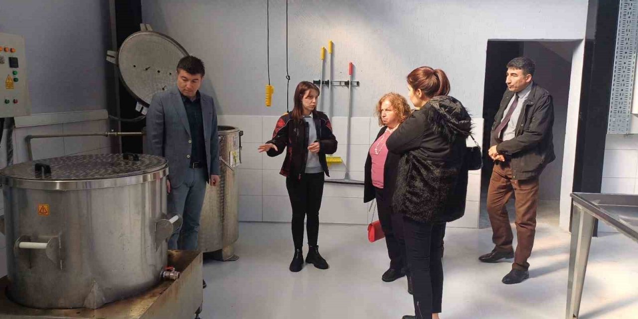 Köşk Belediyesi Kestane Tesisi personeline gıda hijyeni eğitimi