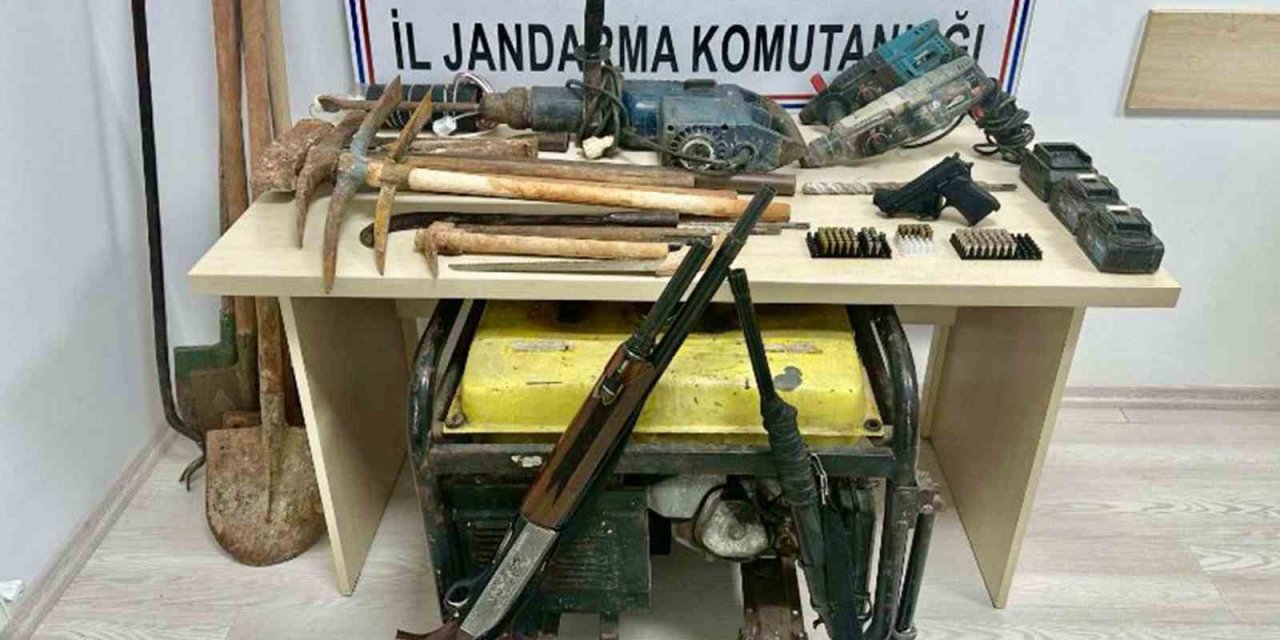 Fethiye’de kaçak kazı operasyonu