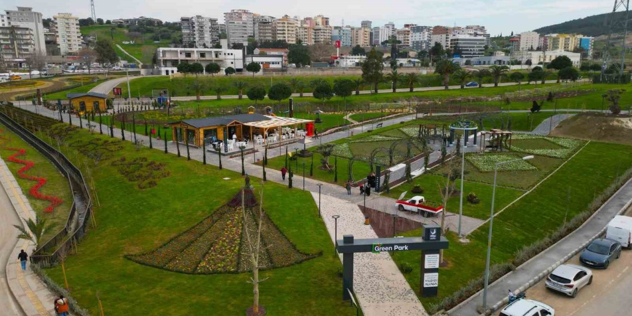 Aliağa’da rengârenk bir bahçe: Green Park
