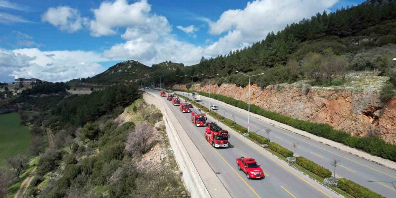 Büyükşehir İtfaiyesi’ne araç ve ekipman takviyesi