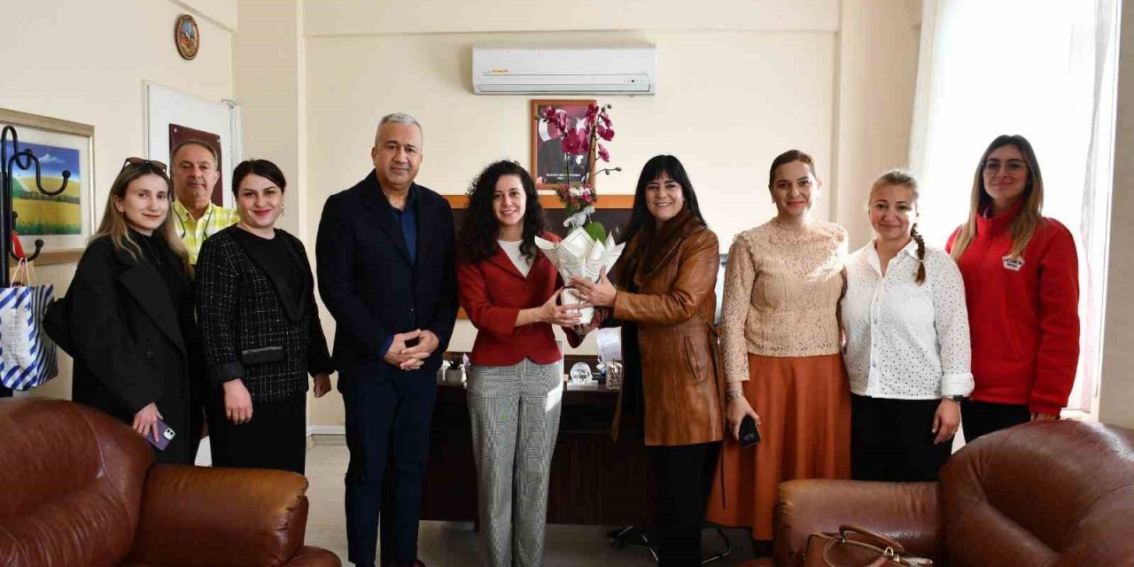 Kuşadası Belediyesi sağlık çalışanlarını unutmadı