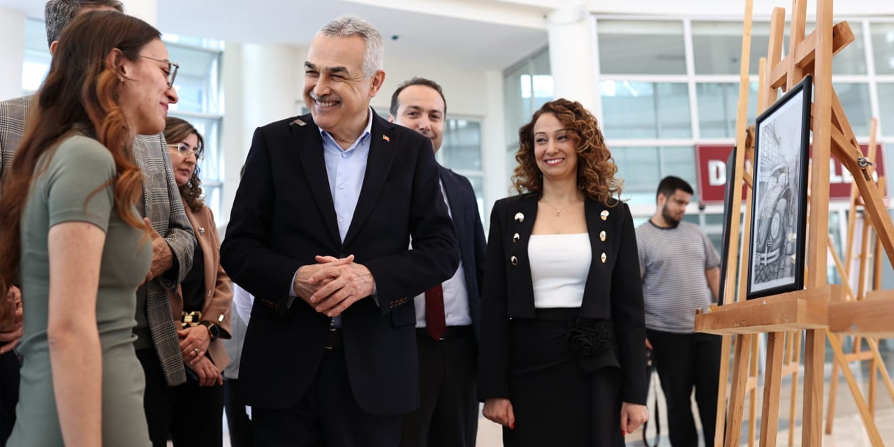 Savaş sağlık çalışanlarının tıp bayramını kutladı