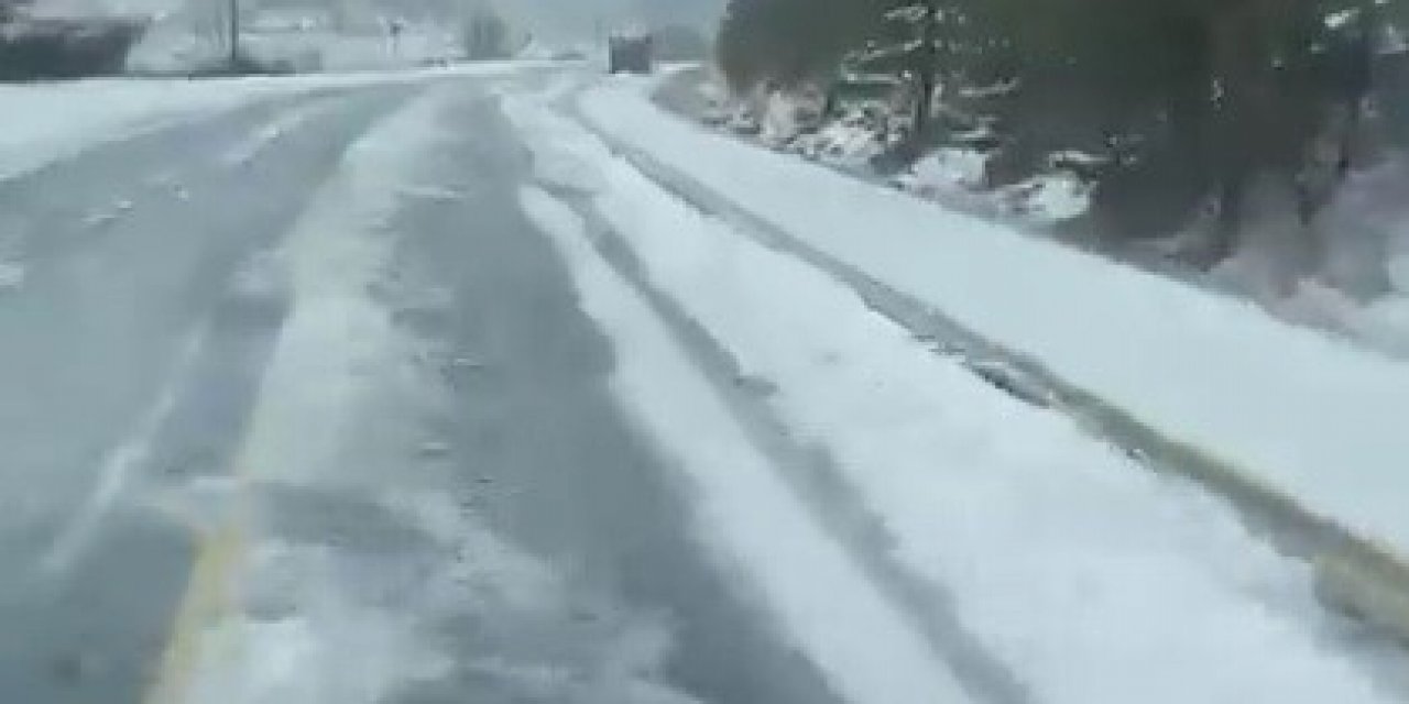 Muğla’da dolu yağışı yolları beyaza bürüdü