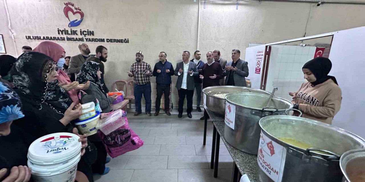 Başkan Ertekin: “Yıl boyunca ihtiyaç sahiplerine ulaşma hedefimiz var”