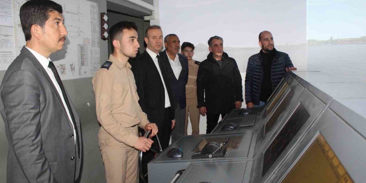 Köyceğiz’de köprüüstü simülasyon eğitimde kullanılıyor