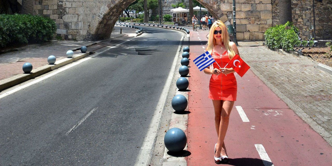 Aç kapıyı komşi biz geldik..