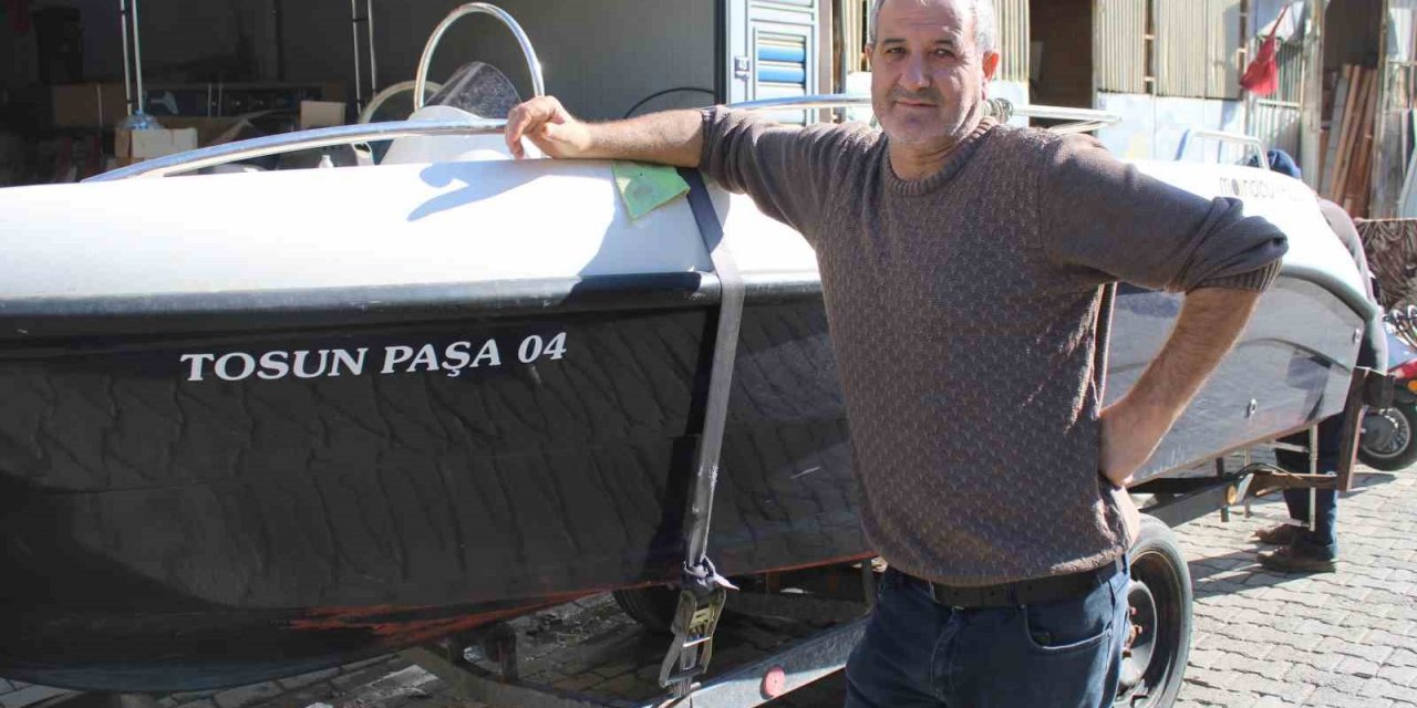 7 yıl önce başladığı balık tutkusu, tekne sahibi yaptı