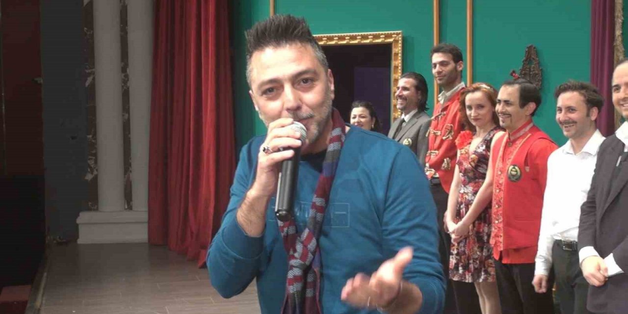 Çağlar İşgören’den Cemil Tugay ve Hamza Dağ’a tiyatroya açık davet