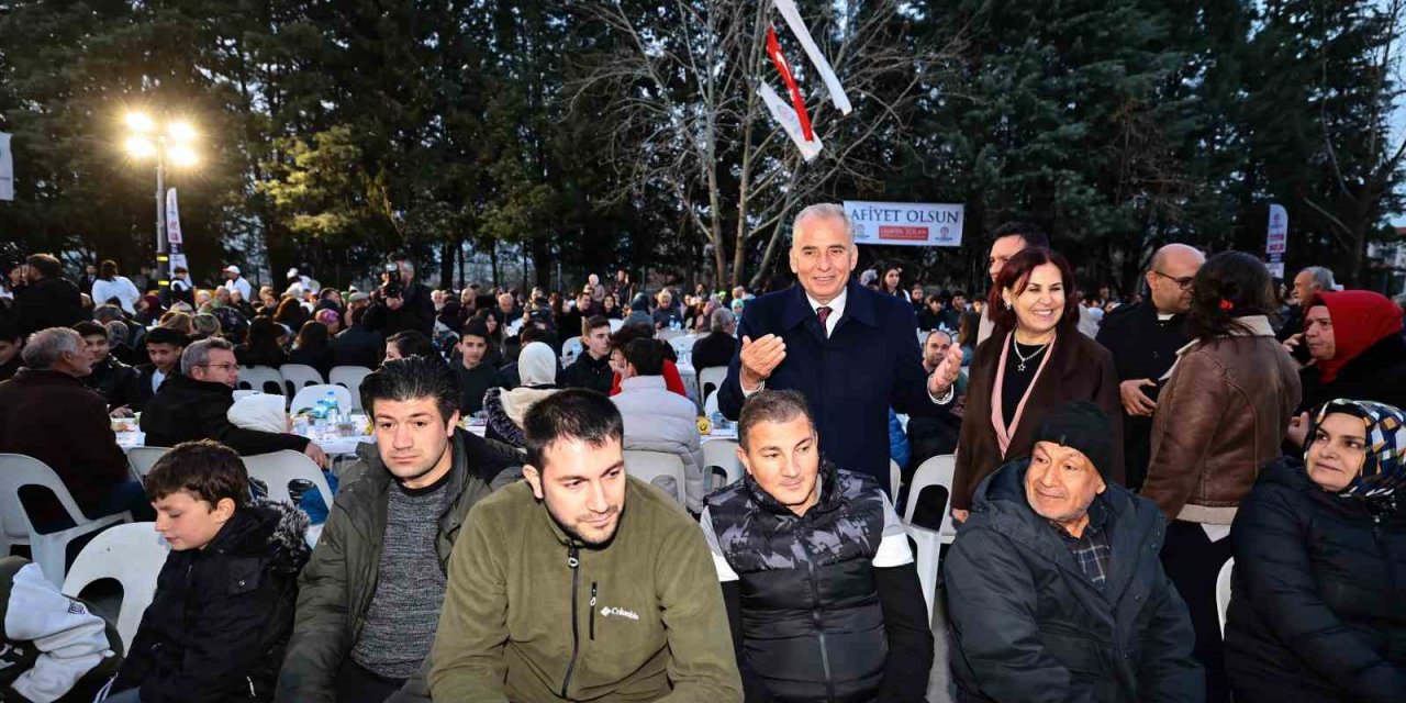 Yenişehir iftarında konuşan Başkan Zolan; “Hizmet destanları yazmaya devam edeceğiz”