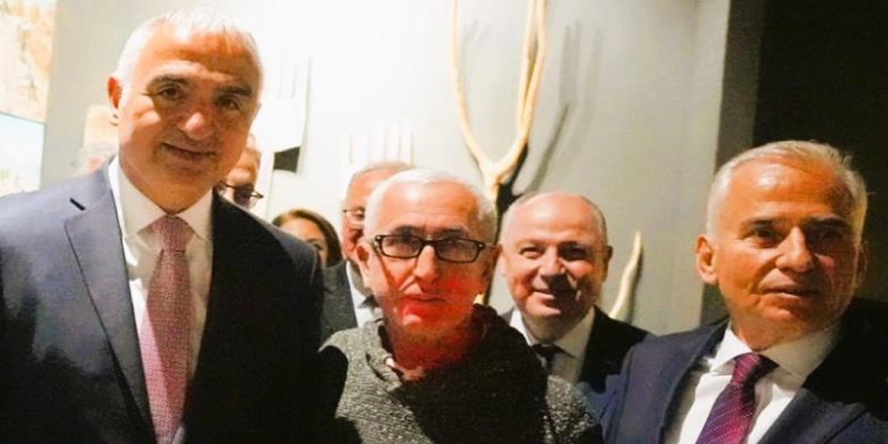 Kültür Bakanına kara tezgah mekiği ve Buldan şalı hediye edildi
