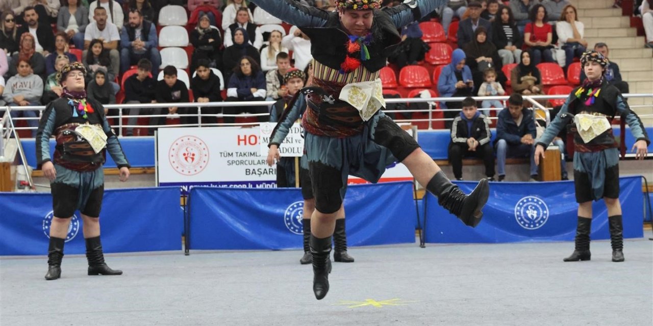 Okullar arası halk oyunları müsabakaları sona erdi