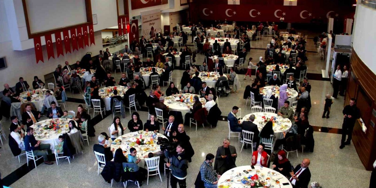 Muğla Valisi Akbıyık Şehit aileri ve gaziler ile iftar yemeğinde bir araya geldi