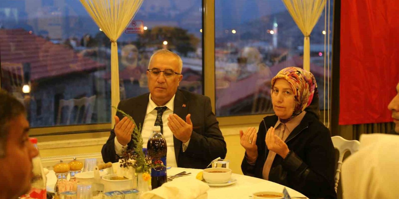 Çameli Belediyesi şehit, gazi ve yetim ailelerini iftarda ağırladı