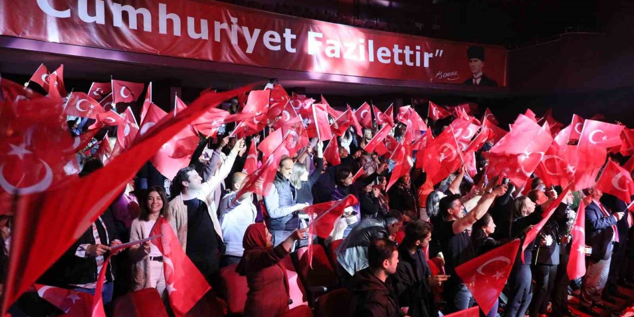 Aydın Büyükşehir, Çanakkale Zaferi’ni coşku ile kutladı