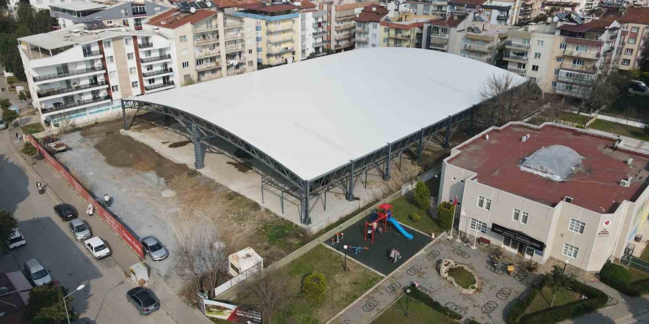 Efeler’de Adnan Menderes Kapalı Pazar Yeri hizmete giriyor