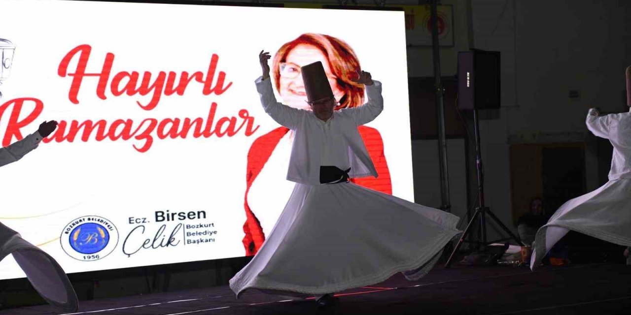 Binlerce Bozkurtlu aynı sofrada orucunu açtı