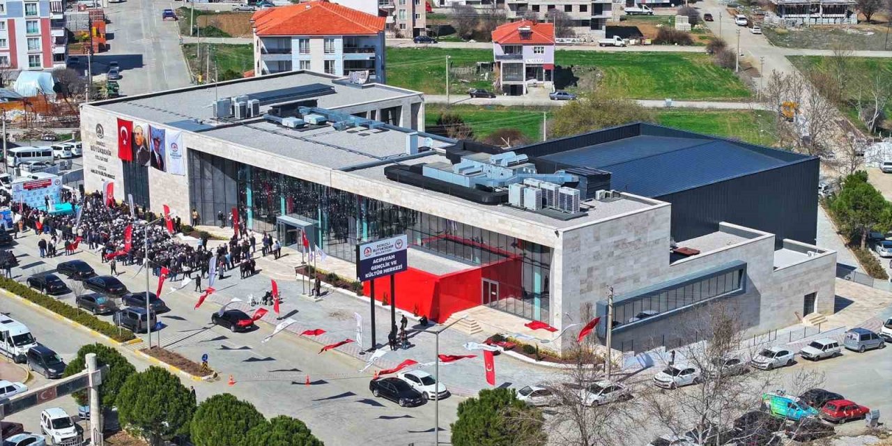 Acıpayam’da kültür, sanat ve gençliği buluşturacak merkez hizmete açıldı