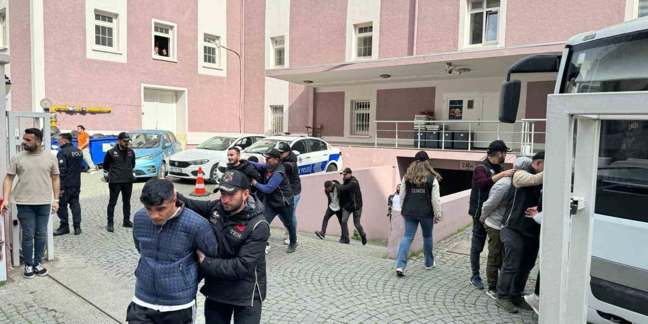 İzmir’deki nevruz kutlamasında ’terör propagandası’ yapan 36 kişi adliyede