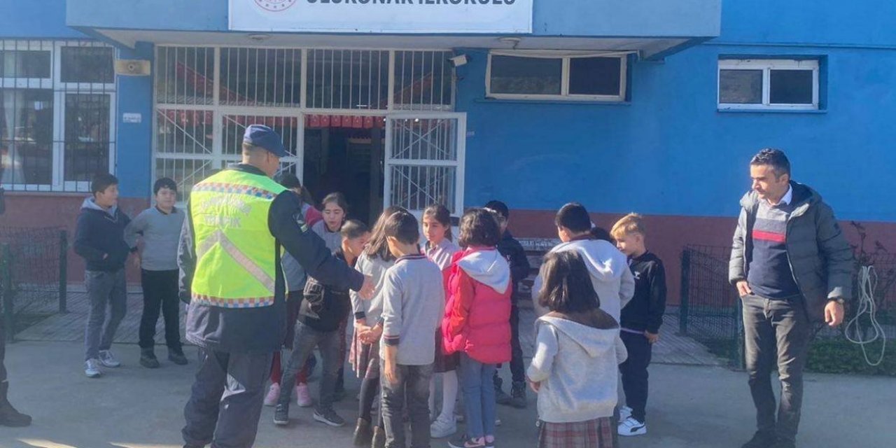 Karpuzlu’da 35 öğrenci trafik dedektifi oldu