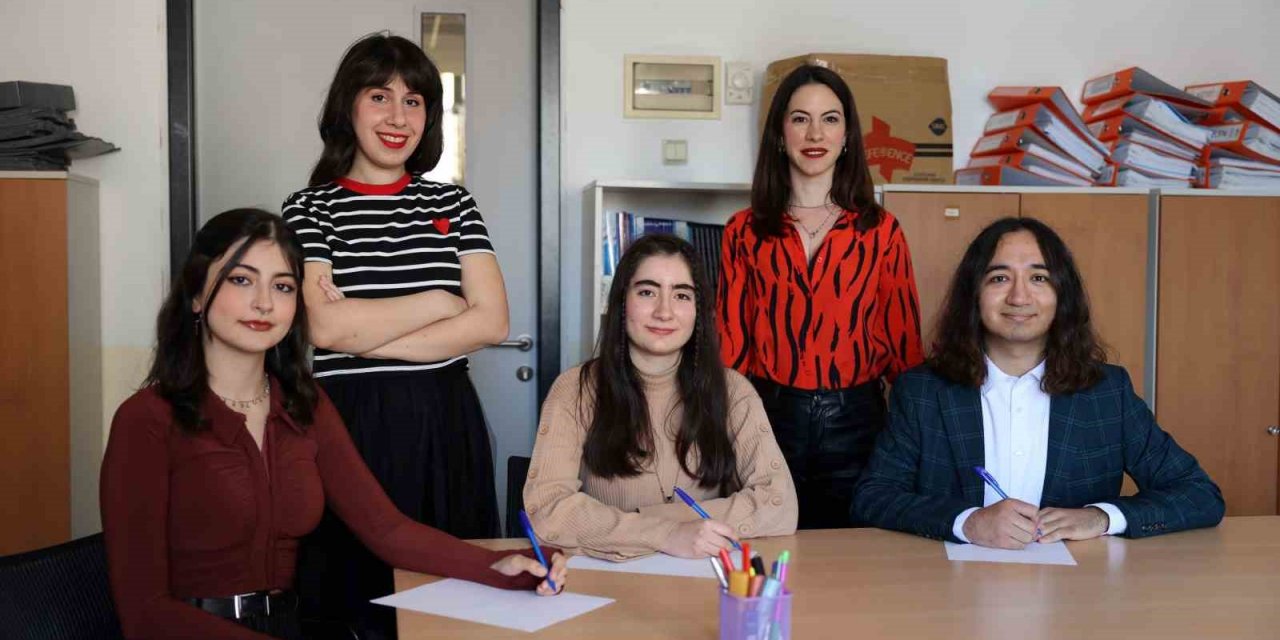 Çevirmenler Yarışmasına ‘İzmir Ekonomi’ damgası