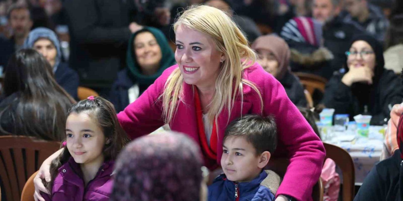 Merkezefendi’nin iftar sofrası bu kez Mehmet Akif Ersoy Mahallesi’nde kuruldu