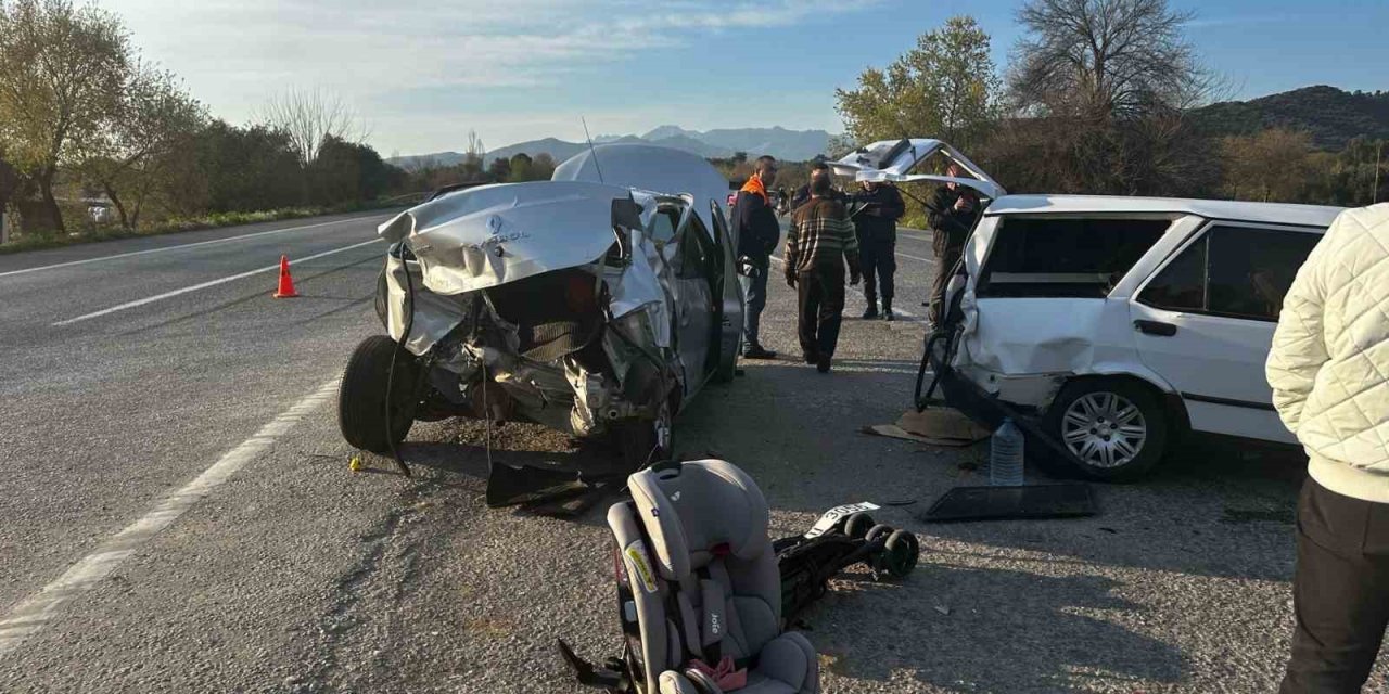 Milas-Söke Karayolu’nda feci kaza: 1’i çocuk 5 yaralı