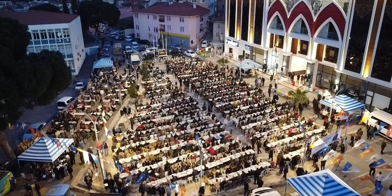 Koçarlılılar belediyenin gönül sofrasında buluştu