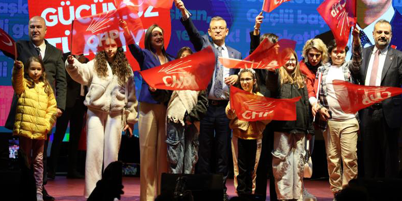 CHP Genel Başkanı Özel, Selçuk adayının tanıtım toplantısına katıldı