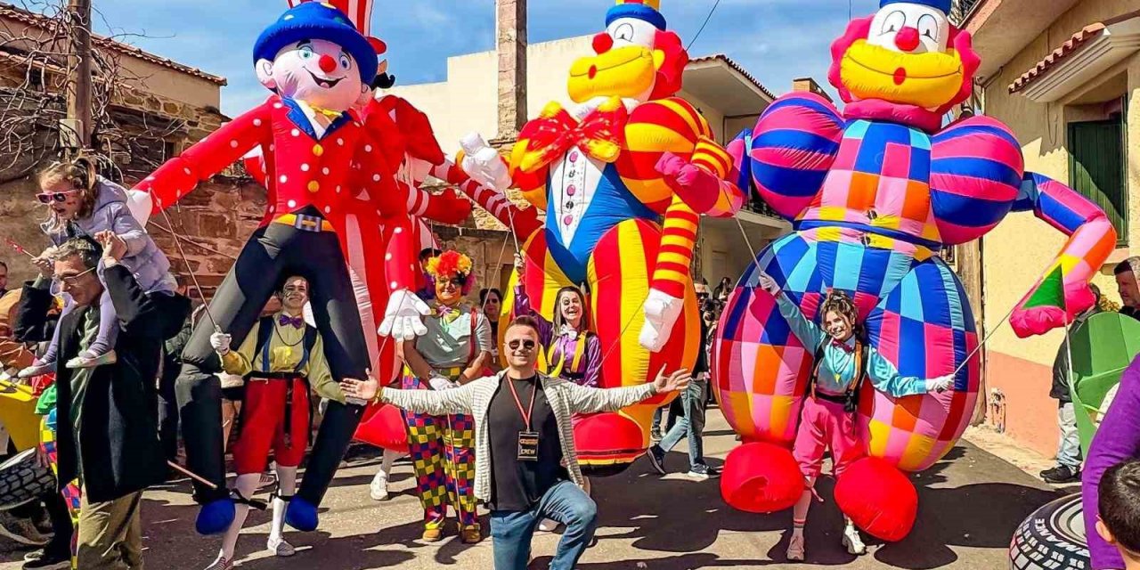 Mostra Karnavalı İzmir’den Sakız’a uzanan dostluk eli ile renklendi