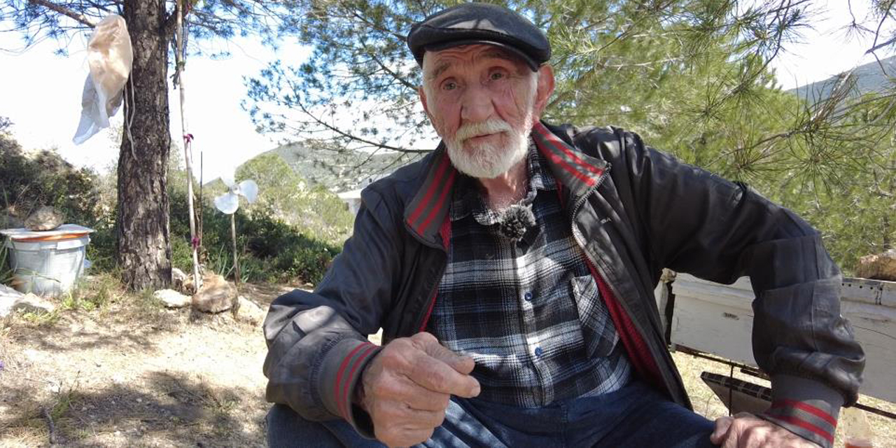 25 yıl vatansız yaşayan Besim Güven: ’Daktilocu sayesinde kimliğime kavuştum’