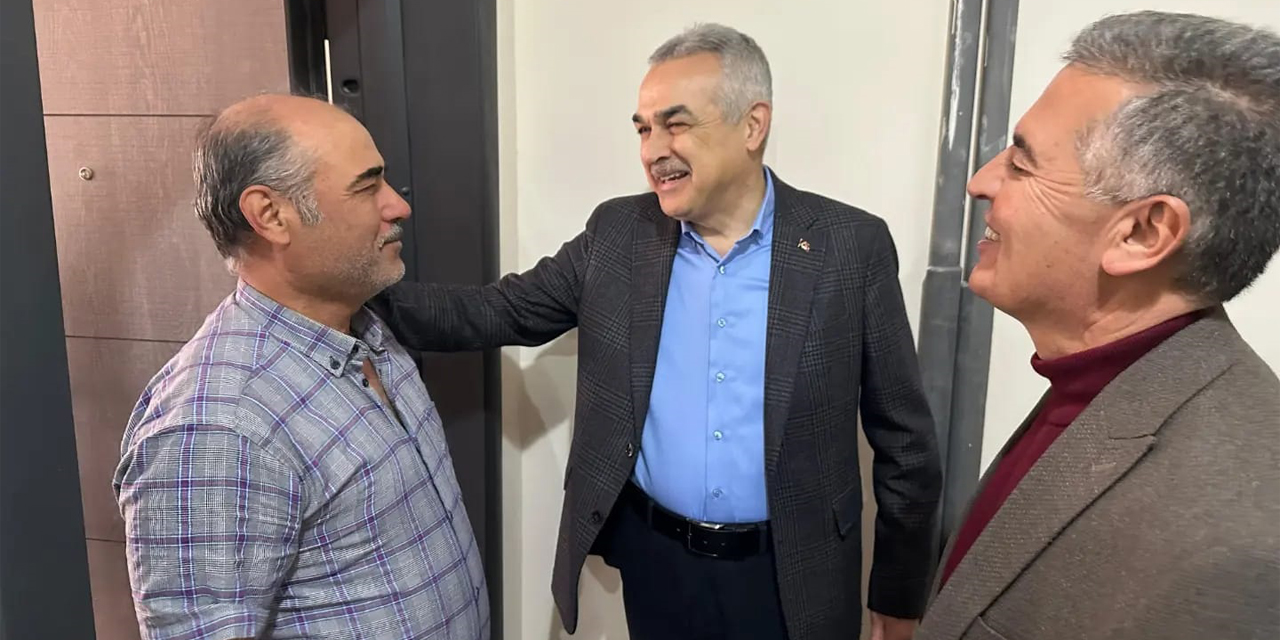 Savaş, çat kapı ziyaret yapmaya devam ediyor