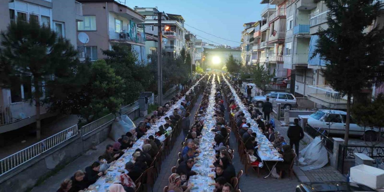 Merkezefendi’nin iftar sofrası Sırakapılar’da kuruldu