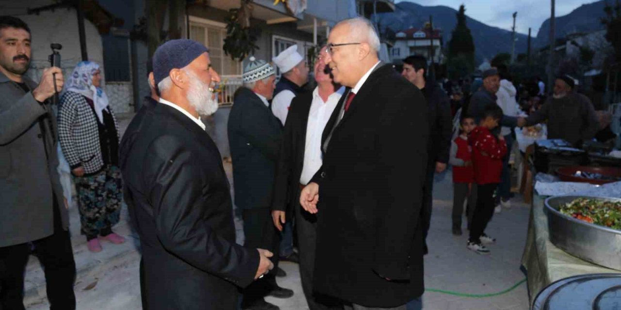 Başkan Arslan, vatandaşlarla iftarda buluştu