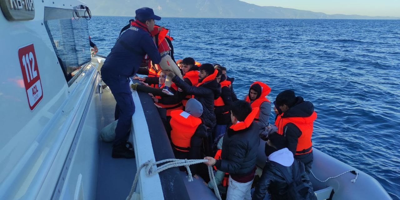 Aydın’da 14 düzensiz göçmen kurtarıldı